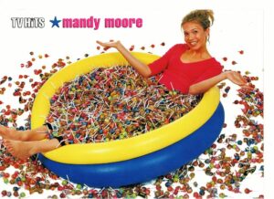 Mandy Moore TV Hits magazine pinup barefoot swimpool