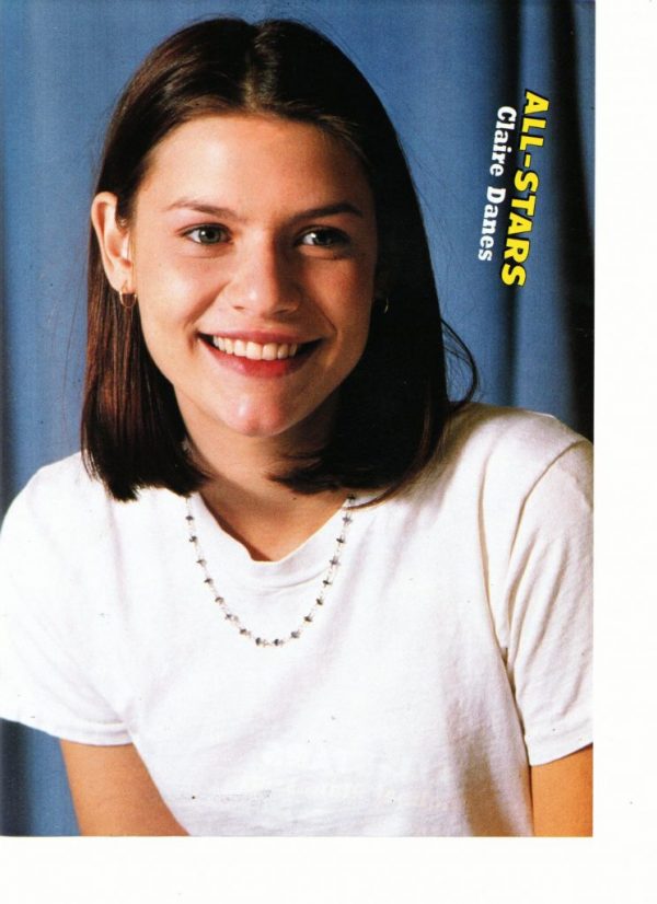 Claire Danes white t-shirt