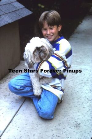 Jonathan Taylor Thomas 4×6 or 8×10 photo vintage home puppy Home Improvement 1992 Pix