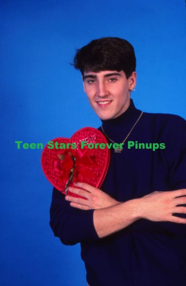 Jonathan Knight Happy Valentine's Day photo shoot 1989 photo New Kids on the block