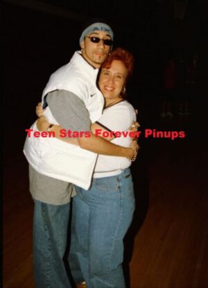 AJ Mclean Backstreet Boys 4x6 or 8x10 photo hugging his mom Denise Mclean home Pix