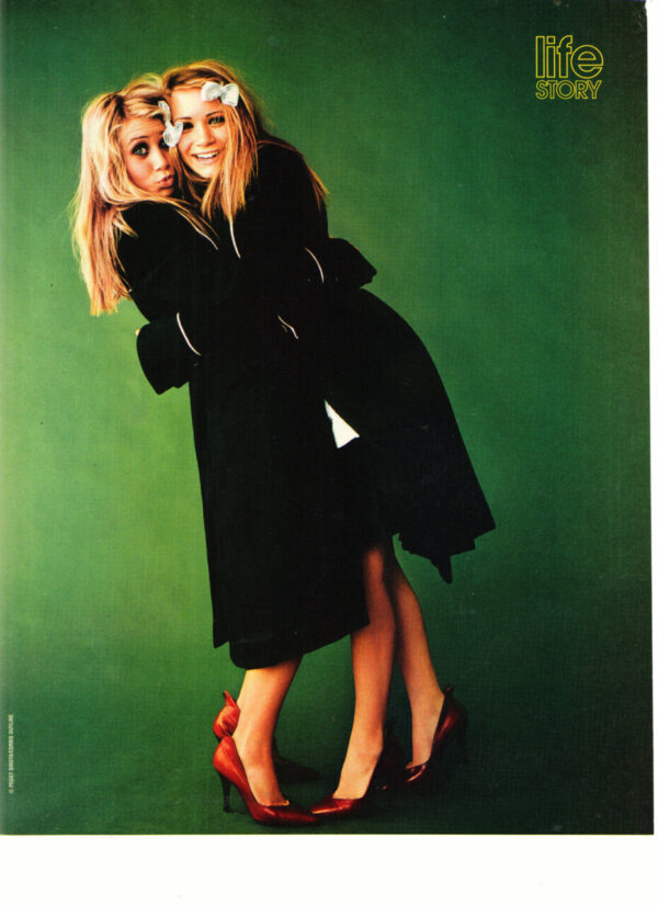 Mary Kate Olsen Ashley Olsen teen magazine pinup holding hands Full House