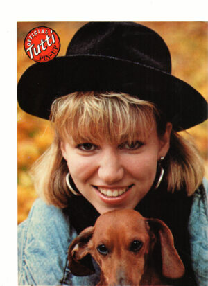 Debbie Gibson teen magazine pinup Tutti Frutti with a puppy