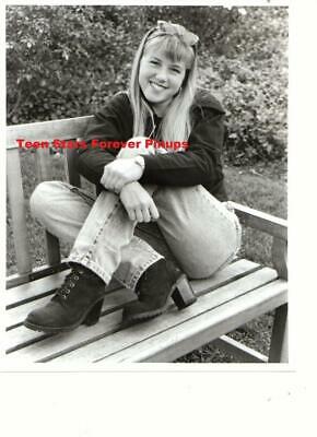 Jodie Sweetin 8x10 HQ Photo from negative Full House Strange Ones park bench Bop
