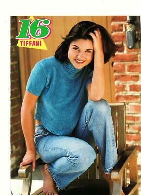 Tiffani Amber Thiessen barefoot chair Saved by the Bell teen idols