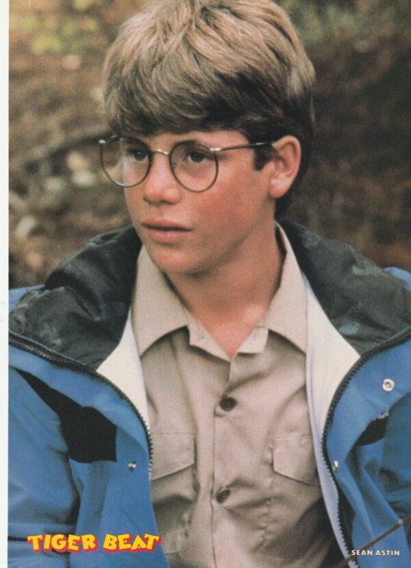 Sean Astin teen magazine pinup glasses Goonies Tiger Beat