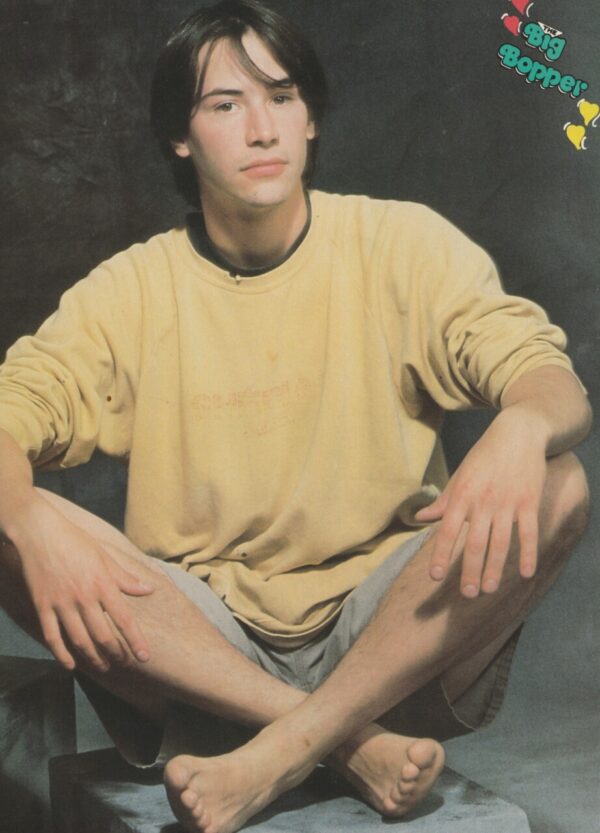 Keanu Reeves barefoot 90's teen idol pinup clipping