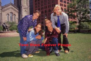 Moffatts 4x6 or 8x10 photo Cleveland 8 outside grass pose 2 I'll be there for you