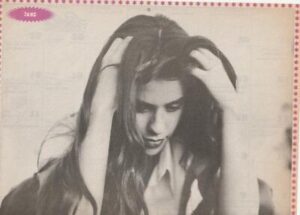 Alanis Morissette teen magazine pinup clipping pix black and white Bop tour