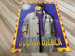 Justin Bieber Selena Gomez teen magazine poster purple shirt pop Star age 10