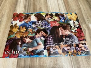 Robert Pattinson Kirsten Stewart teen magazine poster Bravo bed kissing intimate Twilight Eclipse