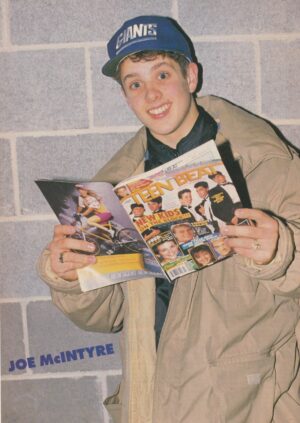 Joey Mcintyre teen magazine pinup reading Teen Beat New Kids on the block
