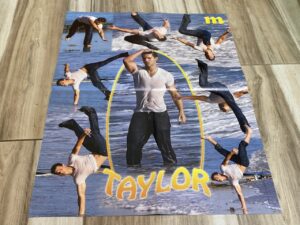 Justin Bieber Taylor Lautner teen magazine poster beach barefoot sand M magazine teen Idols Twilight