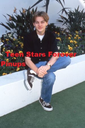 Leonardo Dicaprio 4×6 or 8×10 Photo vintage picture celebrity pix 90's teen idols promo photo shoot Titanic full body jeans modeling legs