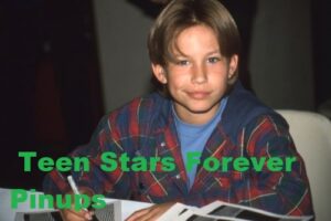 Jonathan Taylor Thomas 4×6 or 8×10 Photo vintage picture celebrity pix 90's teen idols promo photo shoot modeling headshot young boy 90's