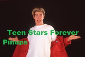 Mark Paul Gosselaar photo celerity Saved by the Bell open arms 90's photo shoot picture pix