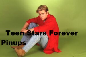 Mark Paul Gosselaar 4×6 or 8×10 Photo vintage picture celebrity pix 90's teen idols promo photo shoot modeling pix red shirt sitting down