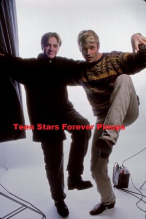 Devon Sawa John Schneider 4x6 or 8x10 Photo Night of the Twisters 1996 behind the scenes teen idols hands in the air 90's
