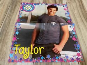 Selena Gomez Taylor Lautner teen magazine poster clipping arms Pop Star Twilight