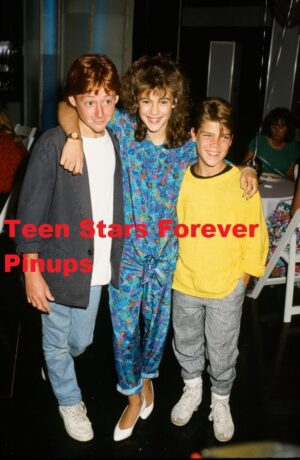 Scott Grimes Alyssa Milano Andre Gower 4x6 or 8x10 Photo vintage young teen idols pix