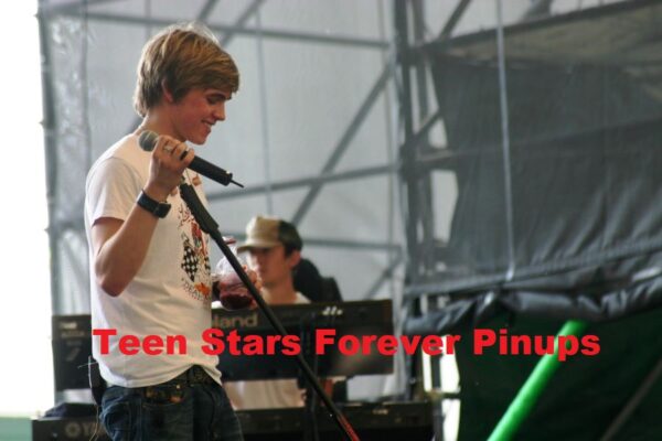 Jesse Mccartney 4x6 or 8x10 Photo vintage looking down on stage