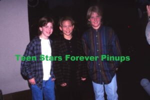 Jonathan Taylor Thomas Taran Noah Smith Zachery Ty Bryan photo vintage Home Improvement outside