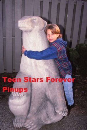 Jonathan Taylor Thomas photo vintage at the zoo hugging a bear