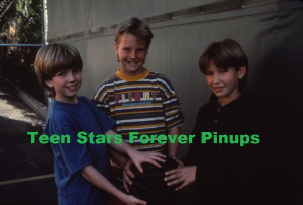 Jonathan Taylor Thomas Taran Noah Smith Zachery Ty Bryan photo vintage Home Improvement basketball court