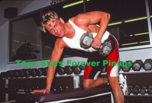 Jeremy Jordan 4×6 or 8×10 photo vintage lifting weights buff pop idols pix