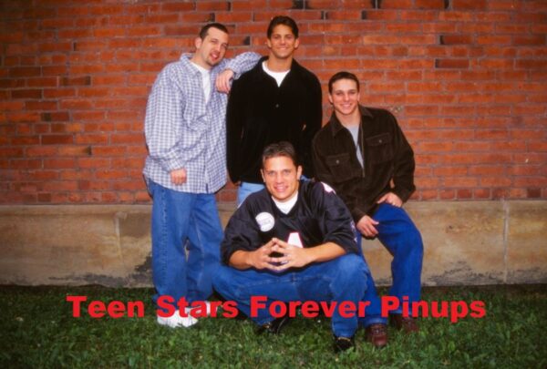 98 Degrees 4x6 or 8x10 Photo vintage brick wall Nick Lachey squatting hot boy band