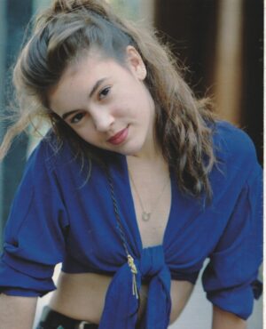 Alyssa Milano teen magazine pinup clipping sexy blue shirt Japan pix