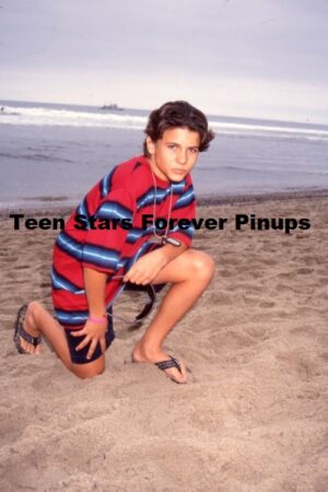 Jeremy Jackson 4×6 or 8×10 Photo vintage 90's beach squatting shorts barefoot child star