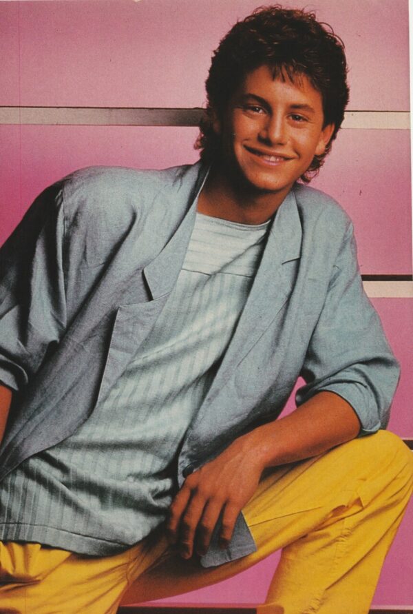 Kirk Cameron legs yellow pants sexy pose growing pains blue shirt celebrity countdown pix