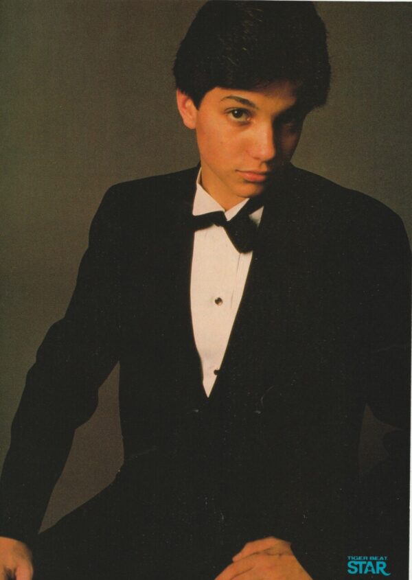 Ralph Macchio teen magazine pinup clipping suit and tie Star mag hot