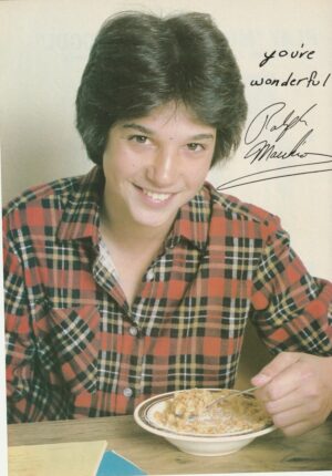 Ralph Macchio teen magazine pinup eating at home Bop