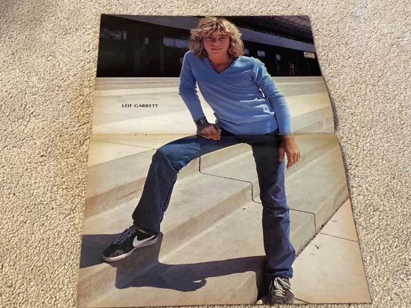 Leif Garrett teen magazine poster clipping vintage picture jeans blue shirt pix