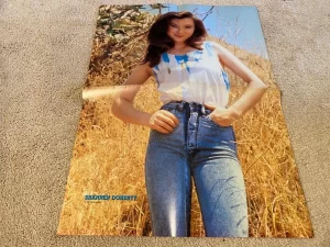Shannen Doherty Mayim Bialik teen magazine poster Beverly Hills 90210 fields Bop