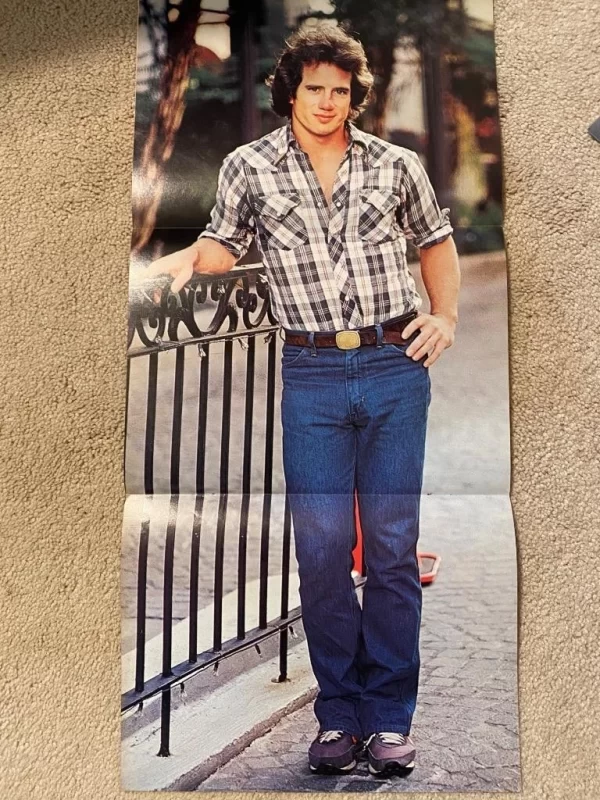 Christopher Atkins Tom Wopat teen magazine poster clipping skates Pix Vintage - Image 2