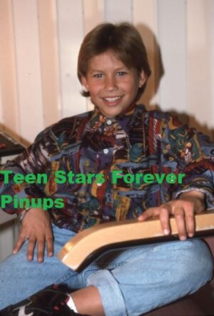 Jonathan Taylor Thomas 4×6 or 8×10 Photo vintage picture celebrity pix 90's teen idols promo photo shoot Home Improvement dressing room 90's vintage