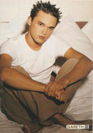 Gareth teen magazine pinup clipping barefoot Top of Pops bed picture pix sexy