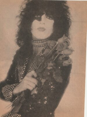 Kiss teen magazine pinup clipping rose headshot rocker