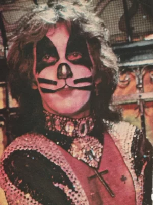 Kiss teen magazine pinup clipping Metallix stage show Cream 16 mag pix makeup