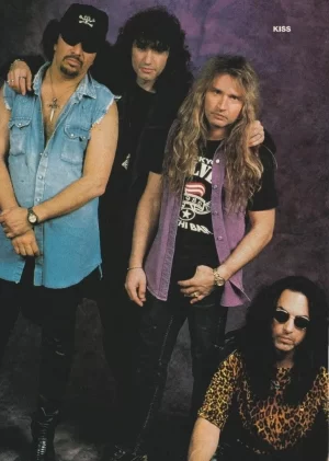 Kiss teen magazine pinup clipping Metallix older sun glasses picture Rockline