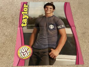Taylor Lautner Joe Jonas teen magazine poster buff arms Pop Star pre teen pix full body pix Jonas Brothers
