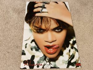 Rihana teen magazine poster clipping red lips Hey pix