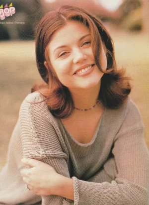 Tiffani Amber Thiessen teen magazine clipping Vintage Ephemera pix Bop 90's RARE