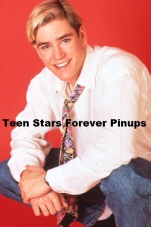 Mark Paul Gosselaar 4×6 or 8×10 Photo vintage picture celebrity pix 90’s teen idols promo photo squatting white shirt dressed up rare