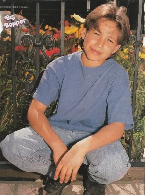 Jonathan Taylor Thomas teen pinup clipping JTT legs squat flowers preteen 90's