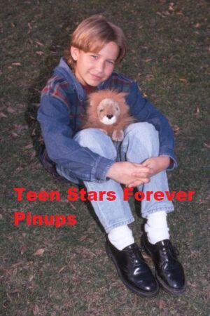 Jonathan Taylor Thomas 4×6 or 8×10 Photo vintage picture celebrity pix 90’s teen idols JTT grass zoo