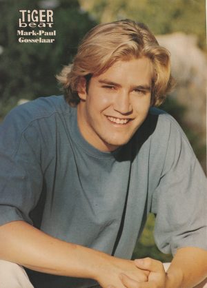 Mark Paul Gosselaar teen magazine pinup clipping long hair blue shirt squat Pix